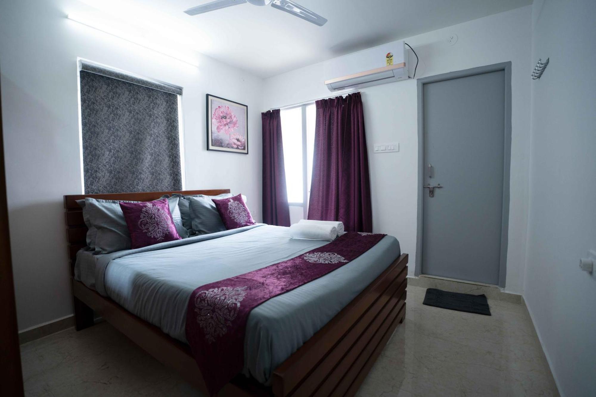 Yellow Bells Studios And Suites Gachibowli Zewnętrze zdjęcie