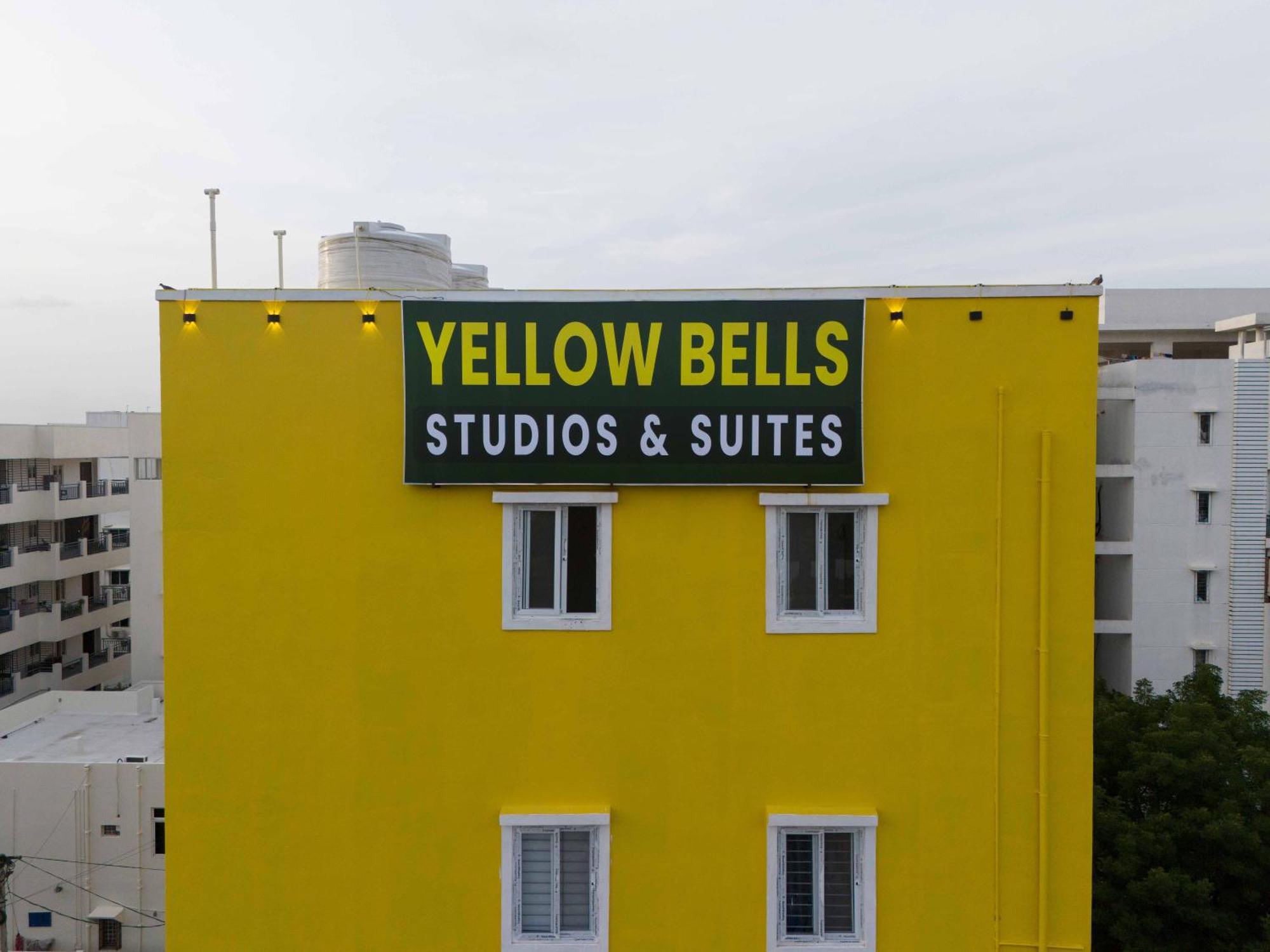 Yellow Bells Studios And Suites Gachibowli Zewnętrze zdjęcie