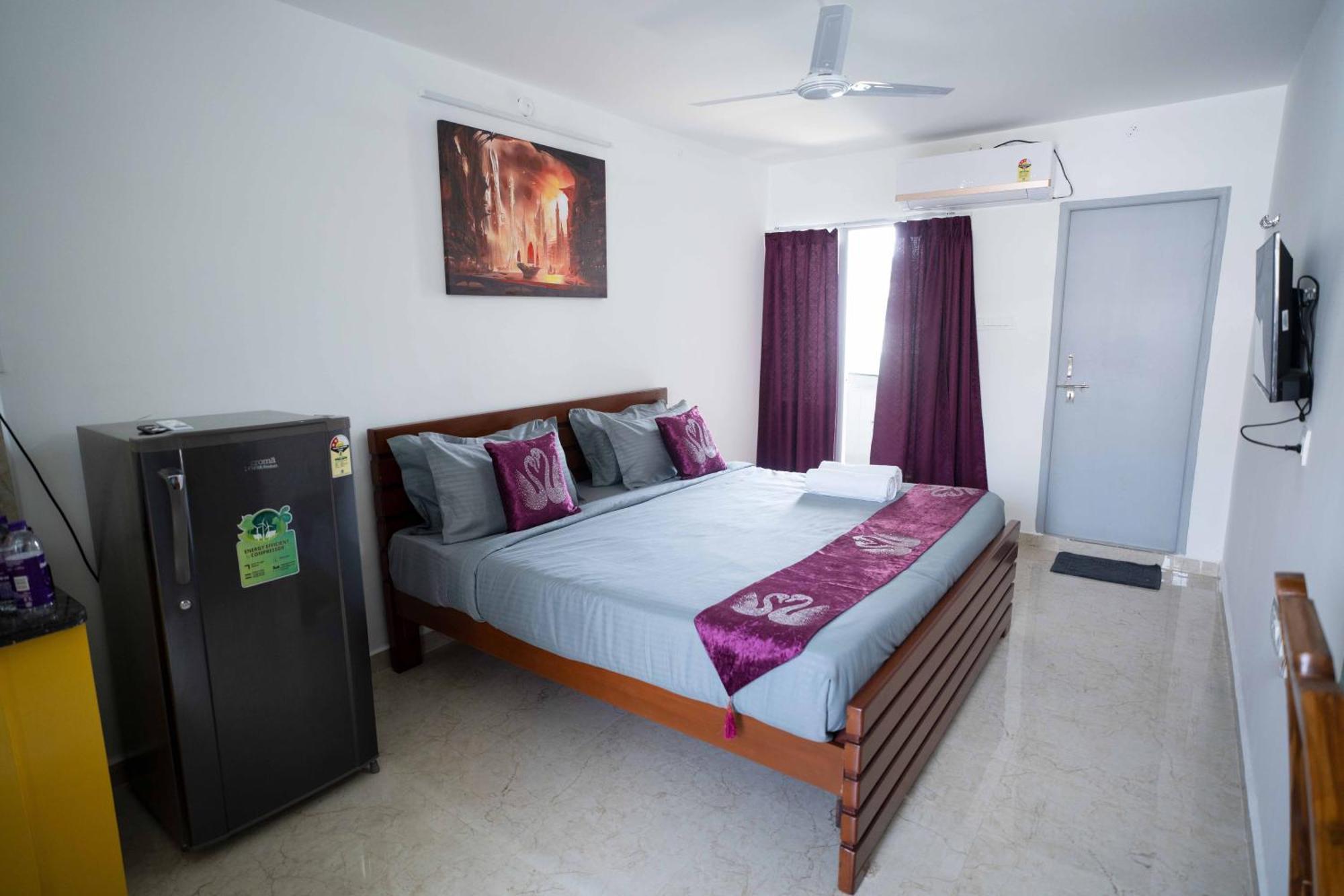 Yellow Bells Studios And Suites Gachibowli Zewnętrze zdjęcie