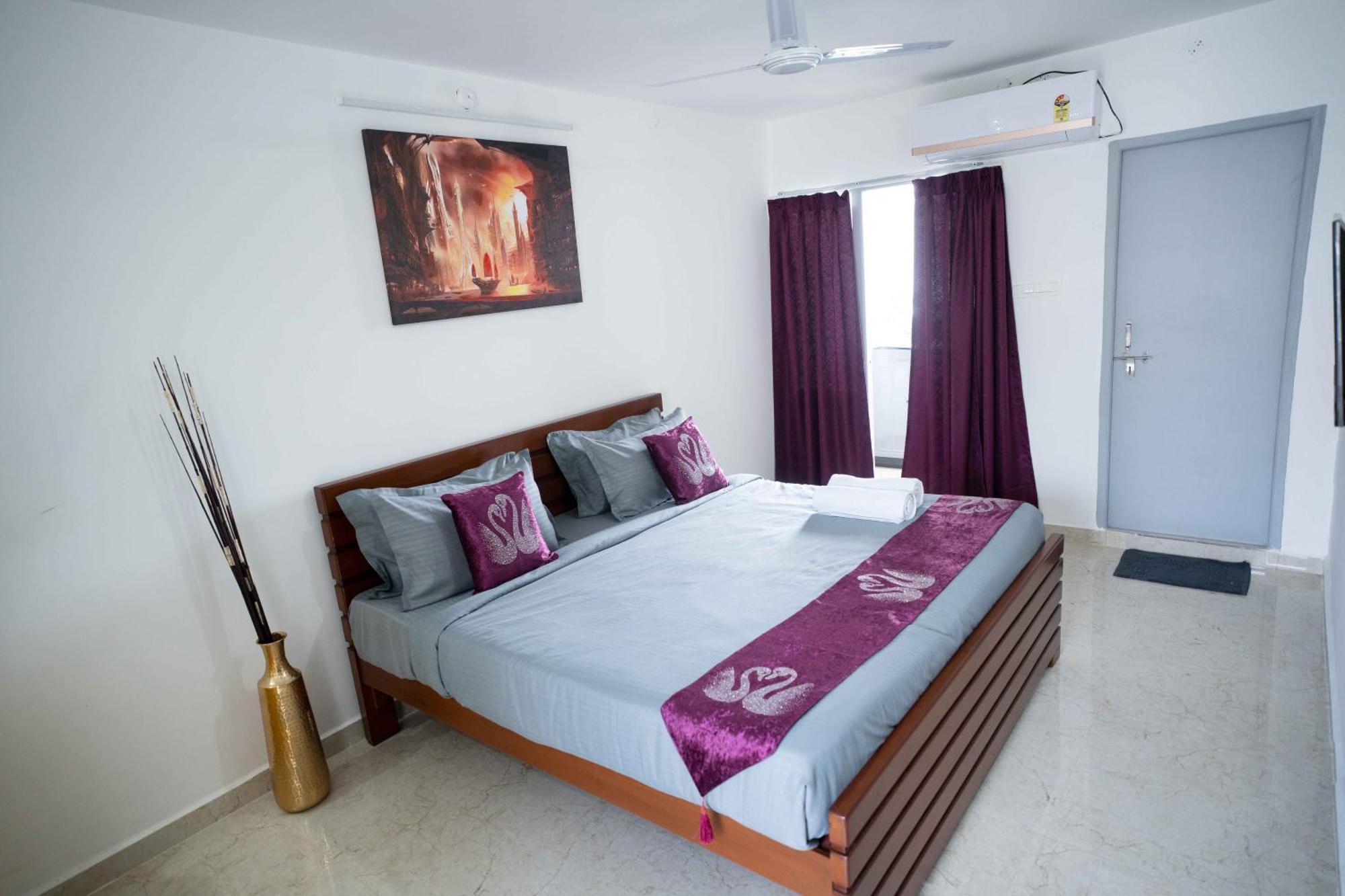 Yellow Bells Studios And Suites Gachibowli Zewnętrze zdjęcie